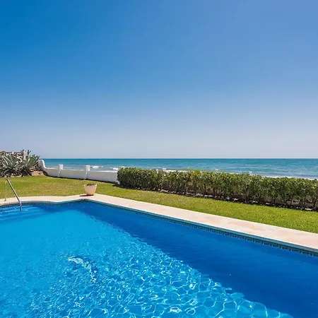 1100 - Front Villa *